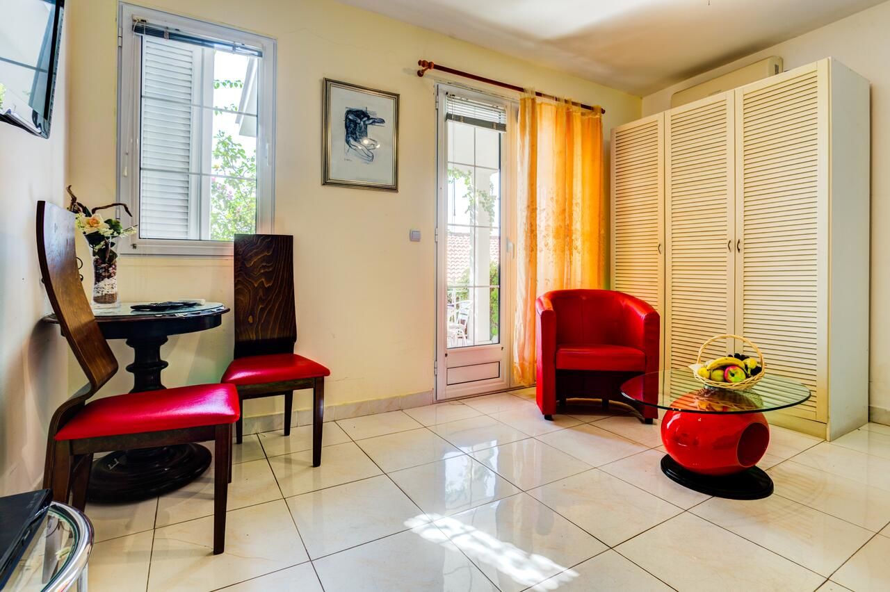 Апартаменты Sun Rose Apartments Свети-Стефан
